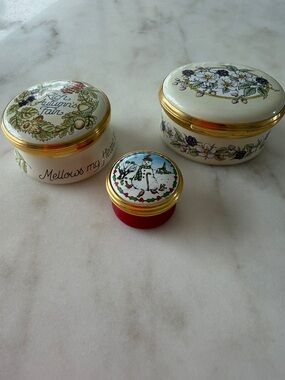 Hand email Decorative Trinket Boxes Set in Cream, White & Red with Gold Trim